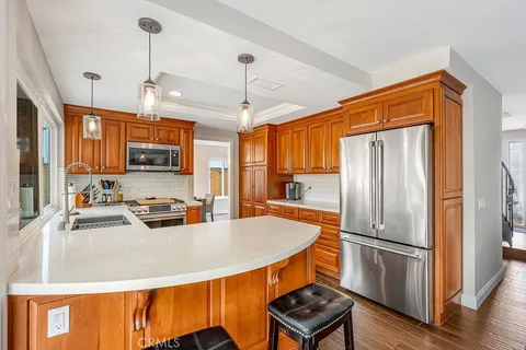 $1,799,000 | 6901 Spickard Drive, Huntington Beach, CA 92647