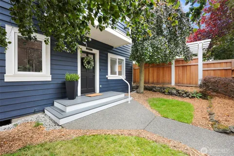 $450,000 | 2110 California Avenue Southwest, Unit C, Seattle, WA 98116