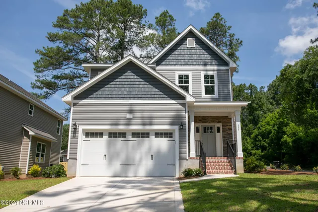 $459,900 | 525 North Sycamore Street, Aberdeen, NC 28315