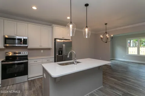 $459,900 | 525 North Sycamore Street, Aberdeen, NC 28315