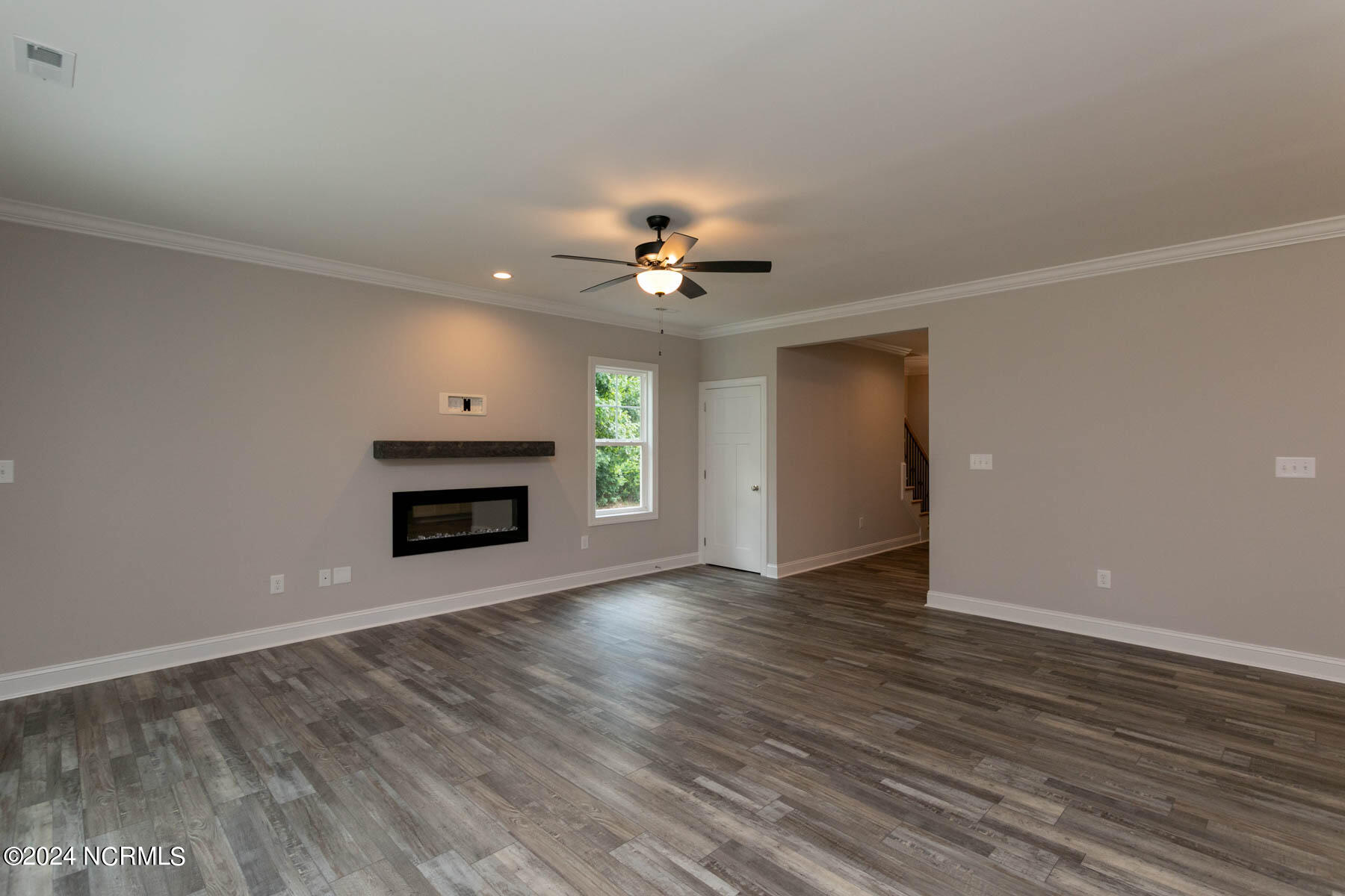 525 North Sycamore Street Aberdeen, NC 28315 - Photo 10 of 43 living room5