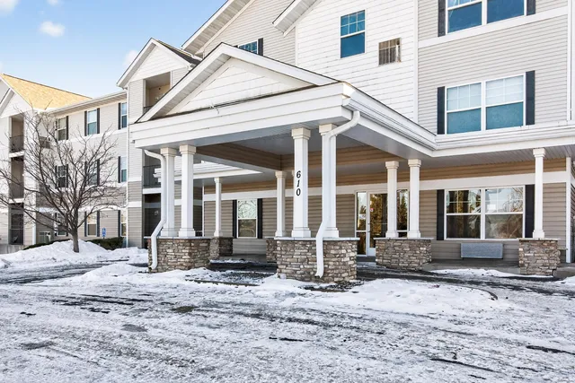 $170,000 | 610 Whiskey Road Northwest, Unit 311, Isanti, MN 55040