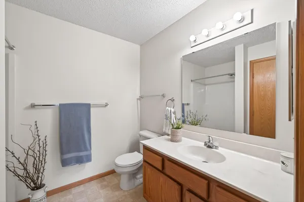 $170,000 | 610 Whiskey Road Northwest, Unit 311, Isanti, MN 55040
