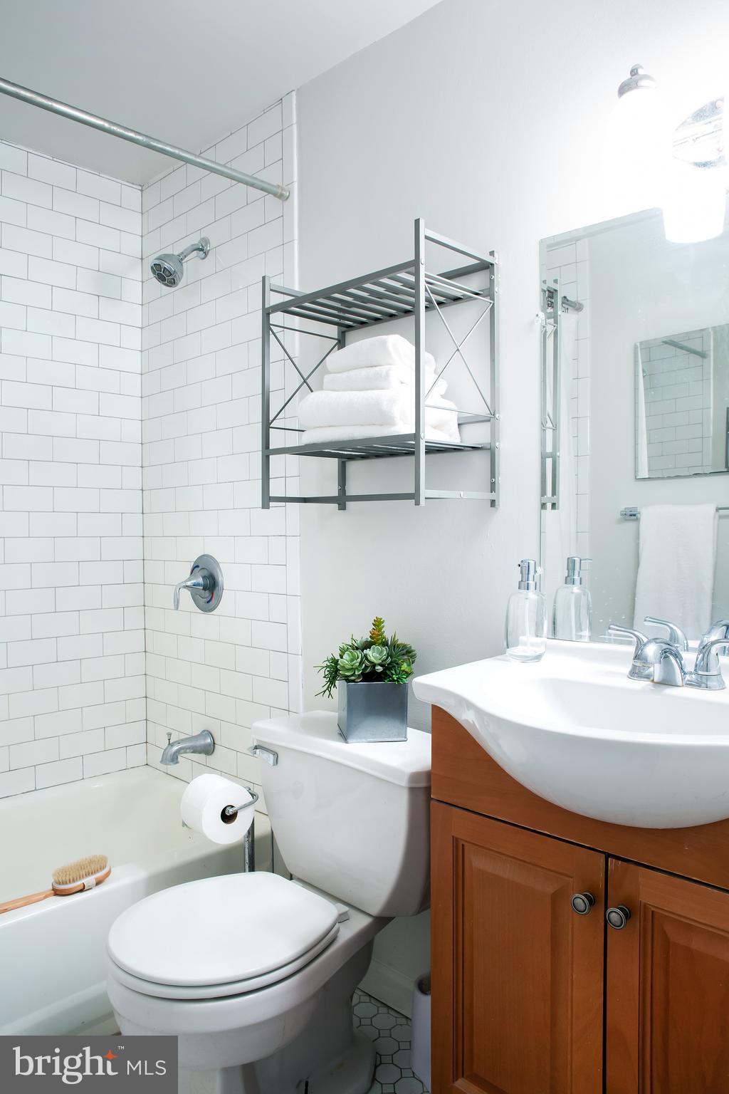 637 3rd Street Northeast, Unit 101 Washington, DC 20002 - Photo 19 of 30