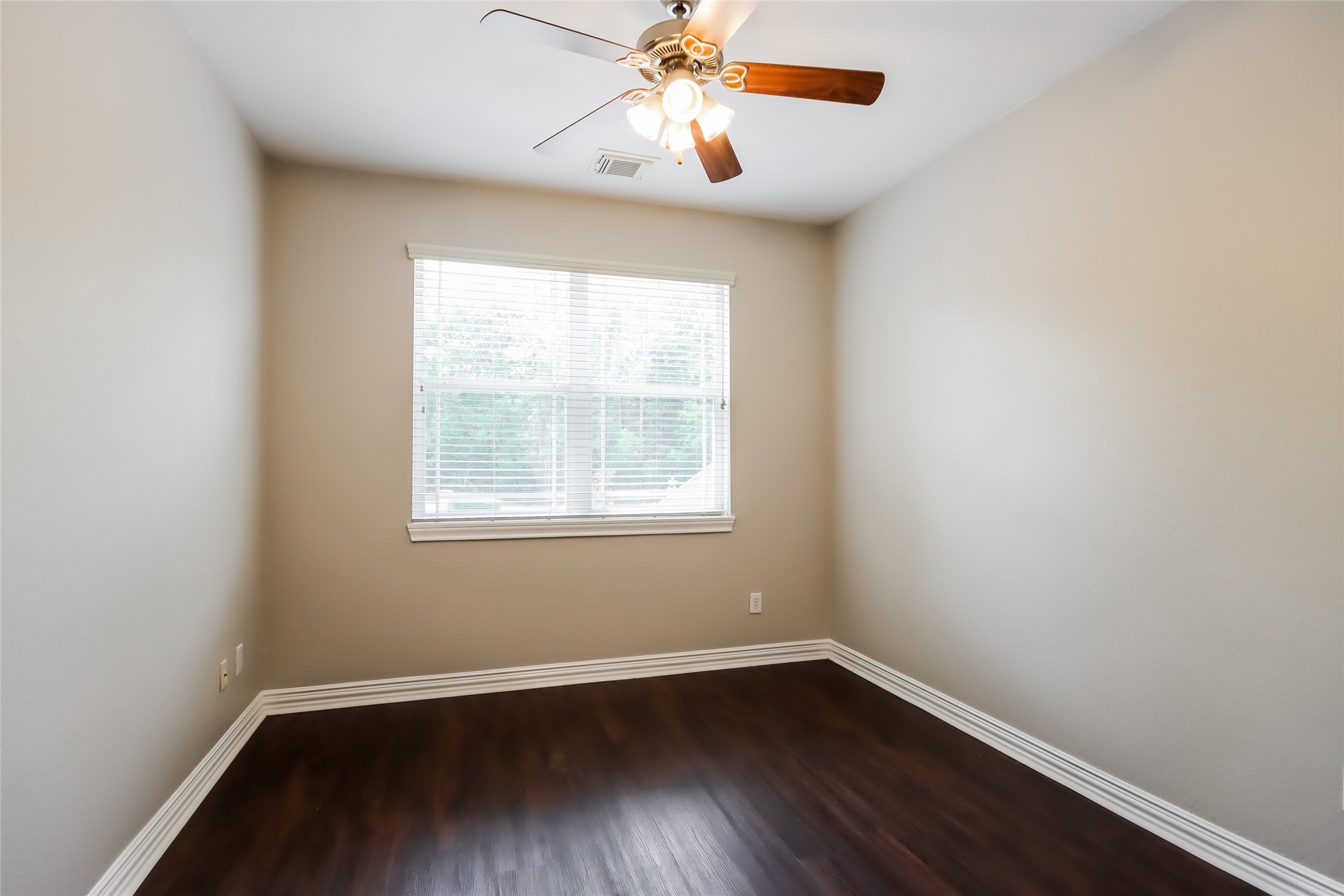 13605 Falcon Court Montgomery, TX 77356 - Photo 11 of 15