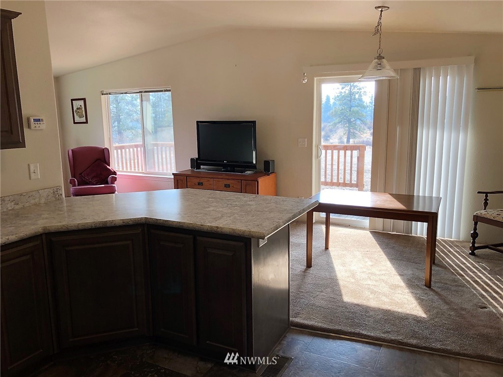 72 Lake Bluff Road North Tonasket, WA 98855 - Photo 11 of 21 Gallery Image 11