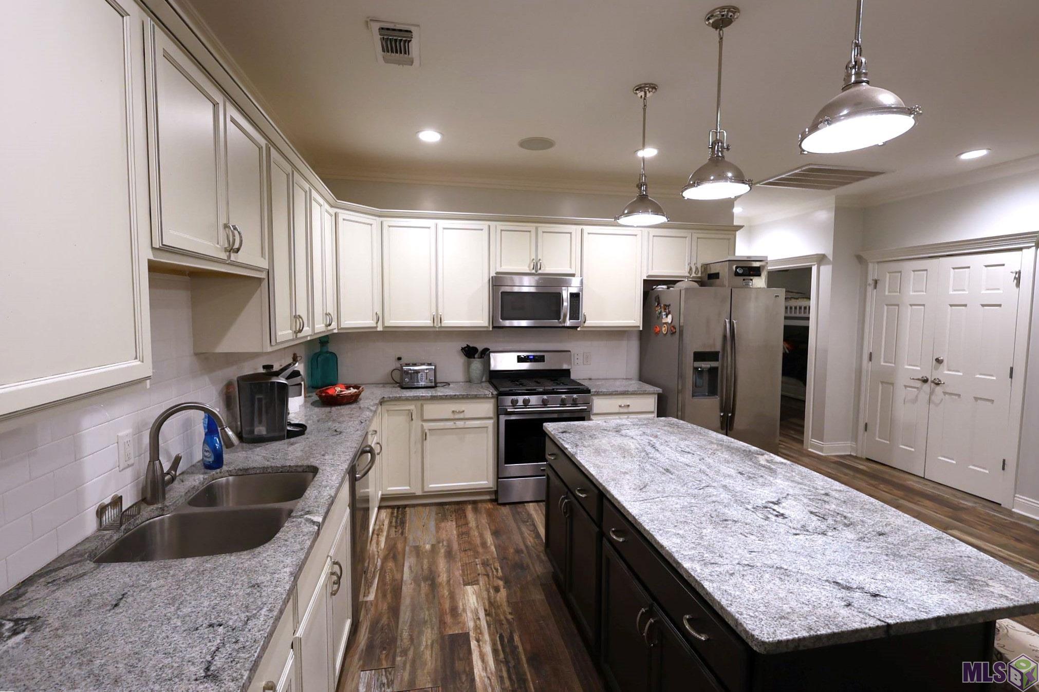 1851 Highway 1, Unit 3 Grand Isle, LA 70358 - Photo 11 of 18