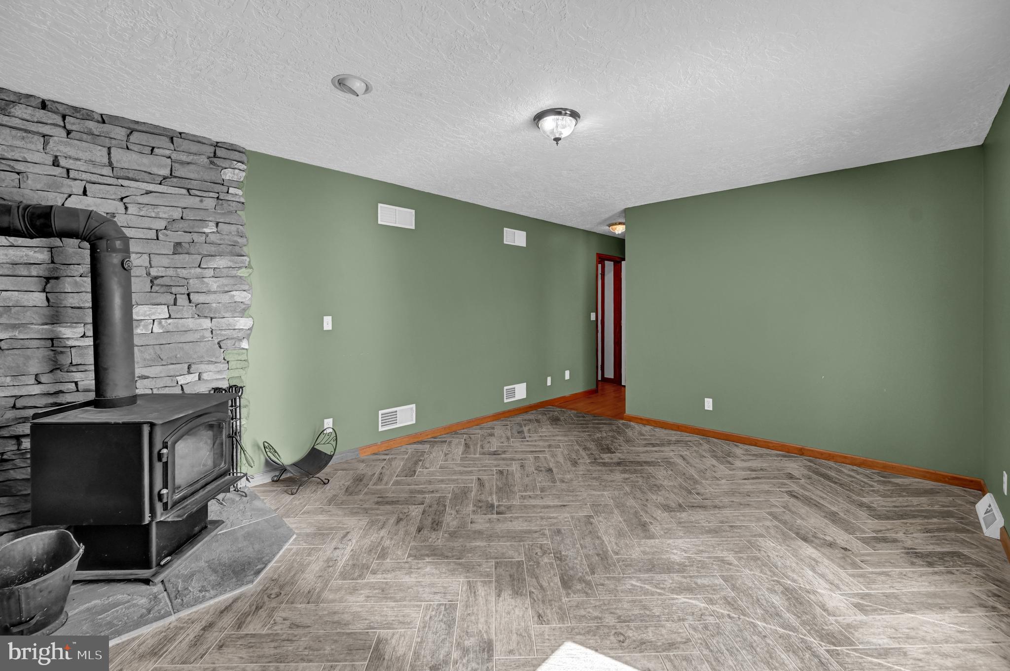 5650 Waltersdorff Road Spring Grove, PA 17362 - Photo 29 of 44