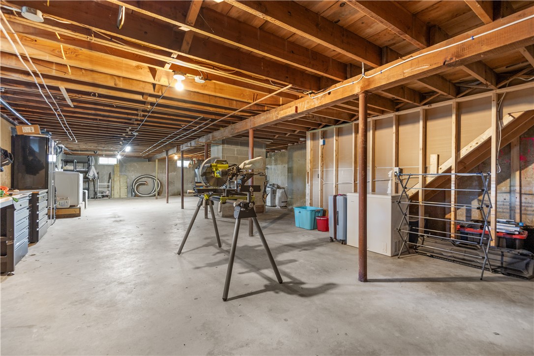 7 Circle Drive Coventry, RI 02816 - Photo 16 of 21