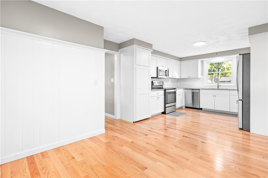 7 Circle Drive Coventry, RI 02816 - Photo 4 of 21