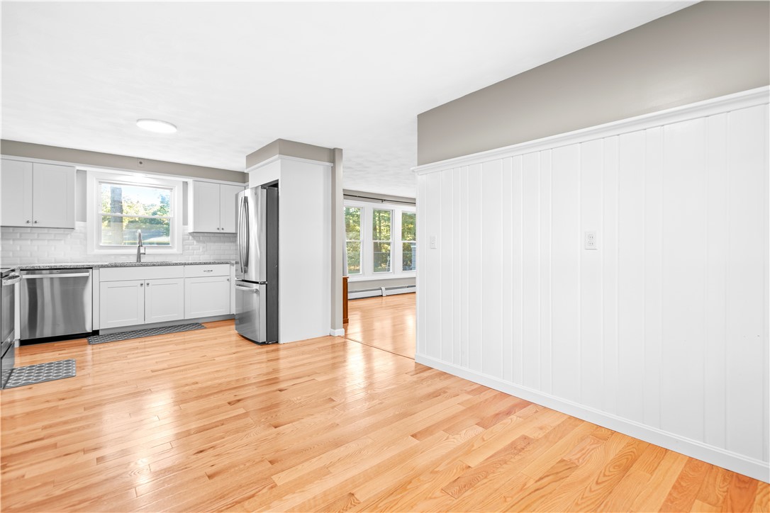 7 Circle Drive Coventry, RI 02816 - Photo 5 of 21