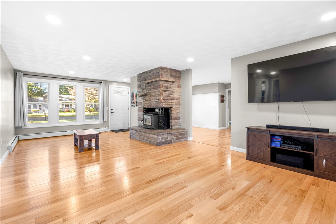 7 Circle Drive Coventry, RI 02816 - Photo 7 of 21