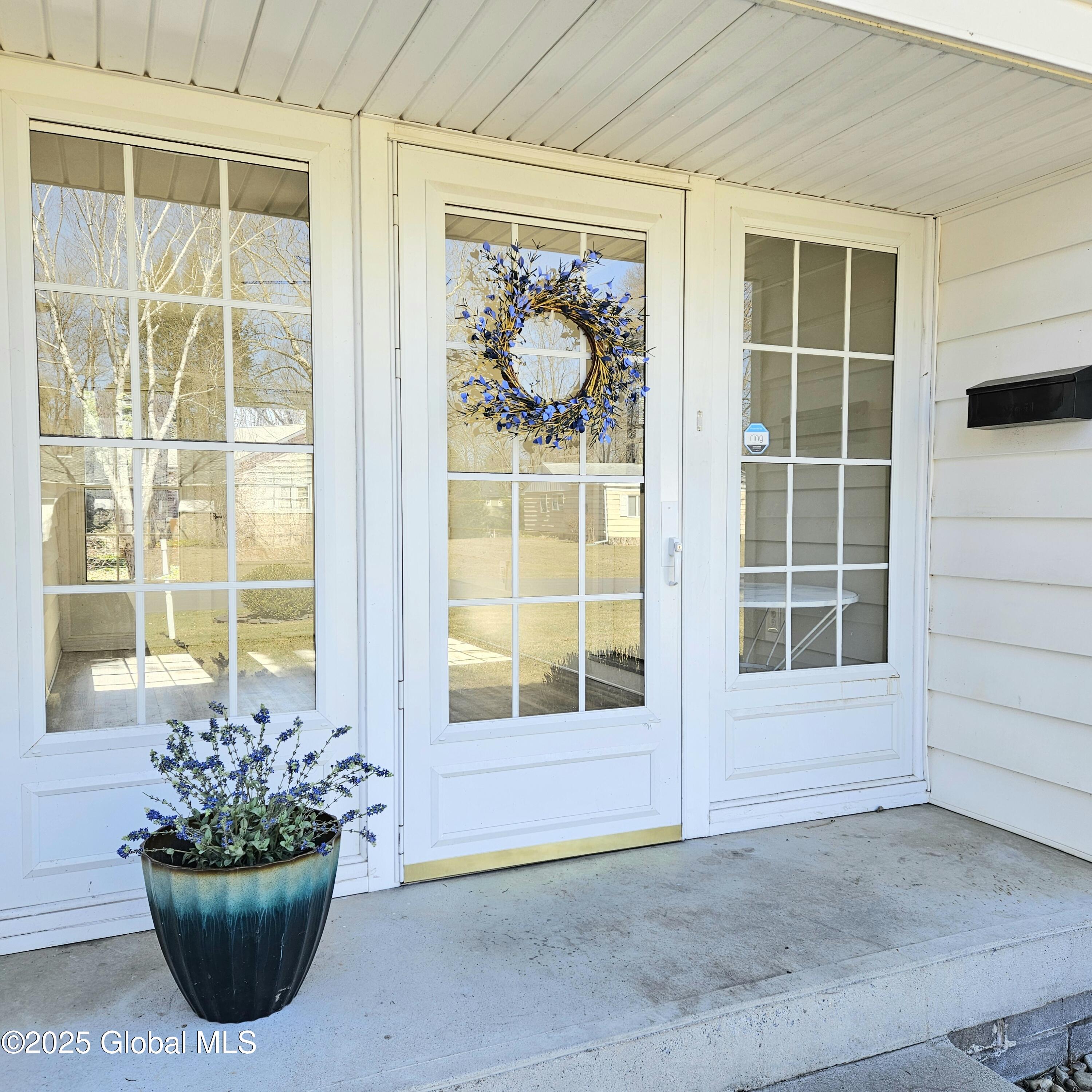 133 Mosher Road Bethlehem, NY 12054 - Photo 4 of 46 20250318_143109