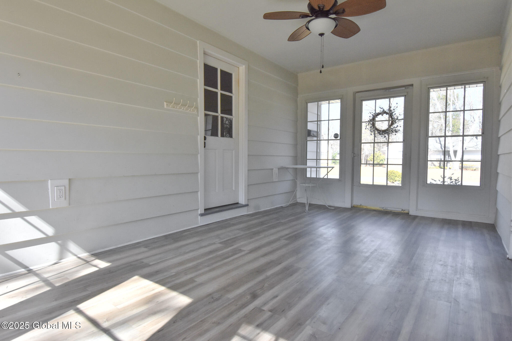 133 Mosher Road Bethlehem, NY 12054 - Photo 5 of 46 DSC_4857