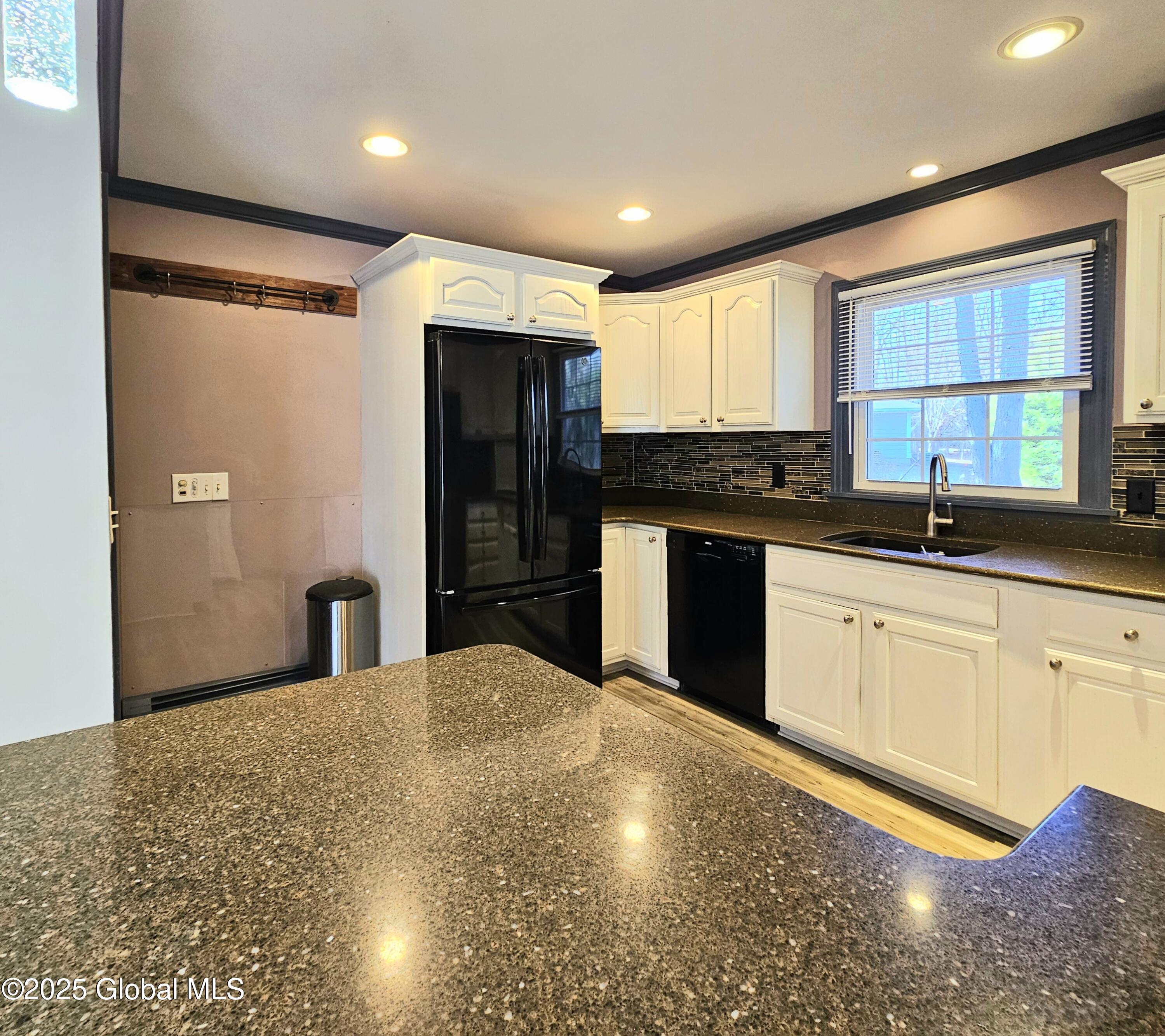 133 Mosher Road Bethlehem, NY 12054 - Photo 9 of 46 20250319_091457