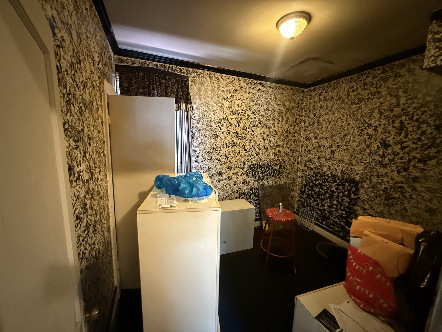 830 North Springfield Avenue Chicago, IL 60651 - Photo 22 of 31 a bathroom with a sink toilet and shower