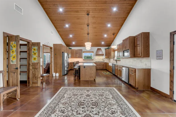 $980,000 | 5020 County Road 252, Bertram, TX 78605