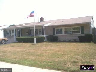 36 Old Pond Road Levittown, PA 19057 - Photo 1 of 4 Gallery Image 1