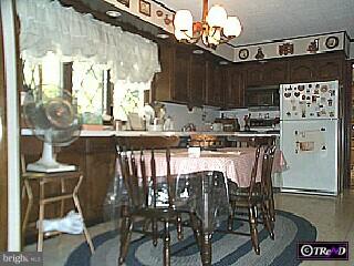 36 Old Pond Road Levittown, PA 19057 - Photo 3 of 4 Gallery Image 3