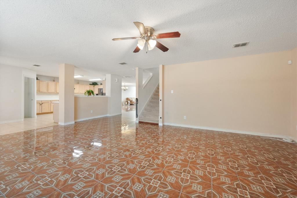 511 Travis Ranch Trail Arlington, TX 76002 - Photo 33 of 40 Gallery Image 33