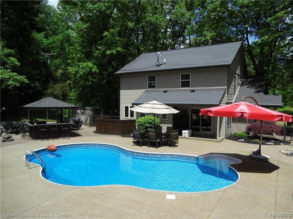 5100 Brady Road Howell, MI 48843 - Photo 4 of 43 29.jpg