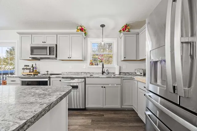 $820,000 | 5 Coltons Way, Saco, ME 04072