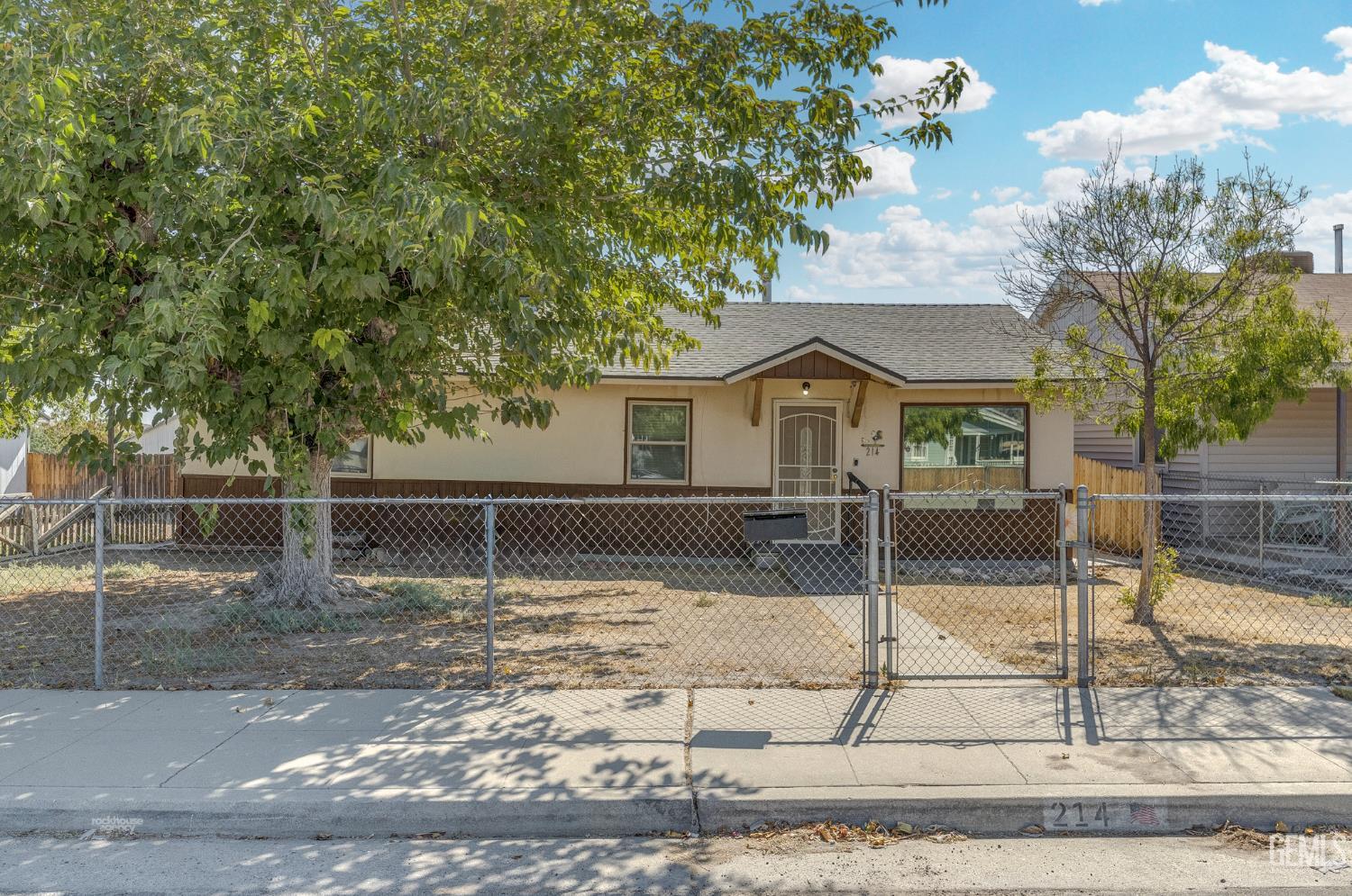Undisclosed Address Taft, CA 93268 - Photo 3 of 28 Gallery Image 3