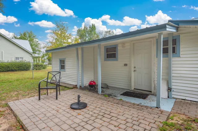 $1,500 | 346 Crescent Drive, DeFuniak Springs, FL 32435