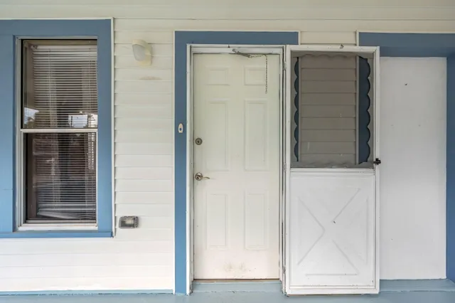 $1,500 | 346 Crescent Drive, DeFuniak Springs, FL 32435