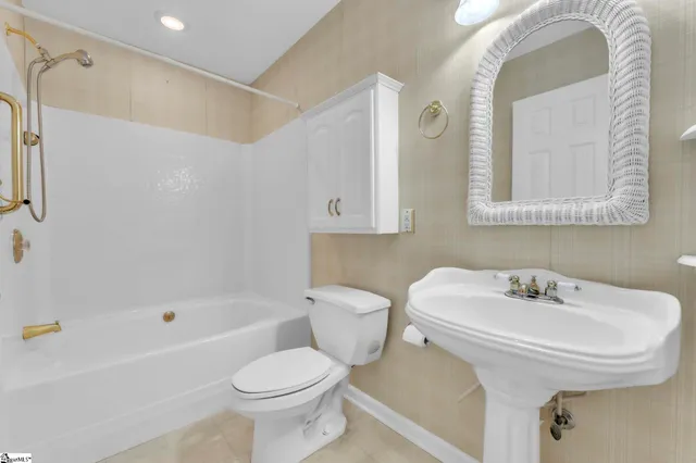 $282,900 | 107 Colonial Court, Pendleton, SC 29670