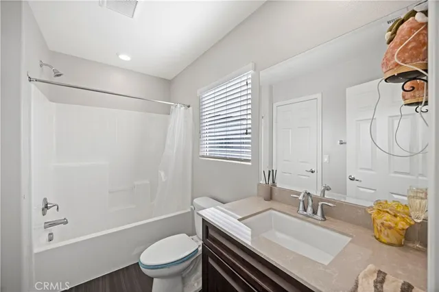 $850,000 | 14404 Kiwi Lane, Unit 6, Gardena, CA 90247