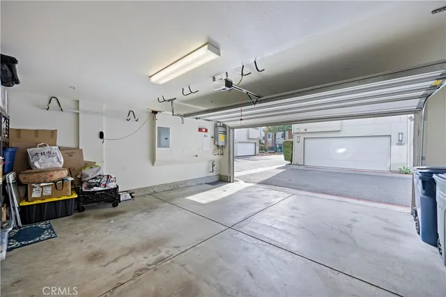 $850,000 | 14404 Kiwi Lane, Unit 6, Gardena, CA 90247