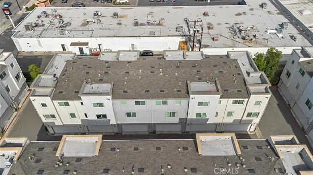 $850,000 | 14404 Kiwi Lane, Unit 6, Gardena, CA 90247