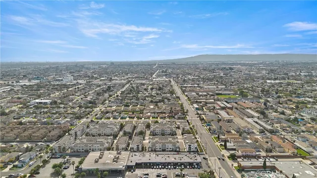 $850,000 | 14404 Kiwi Lane, Unit 6, Gardena, CA 90247