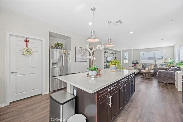 $850,000 | 14404 Kiwi Lane, Unit 6, Gardena, CA 90247