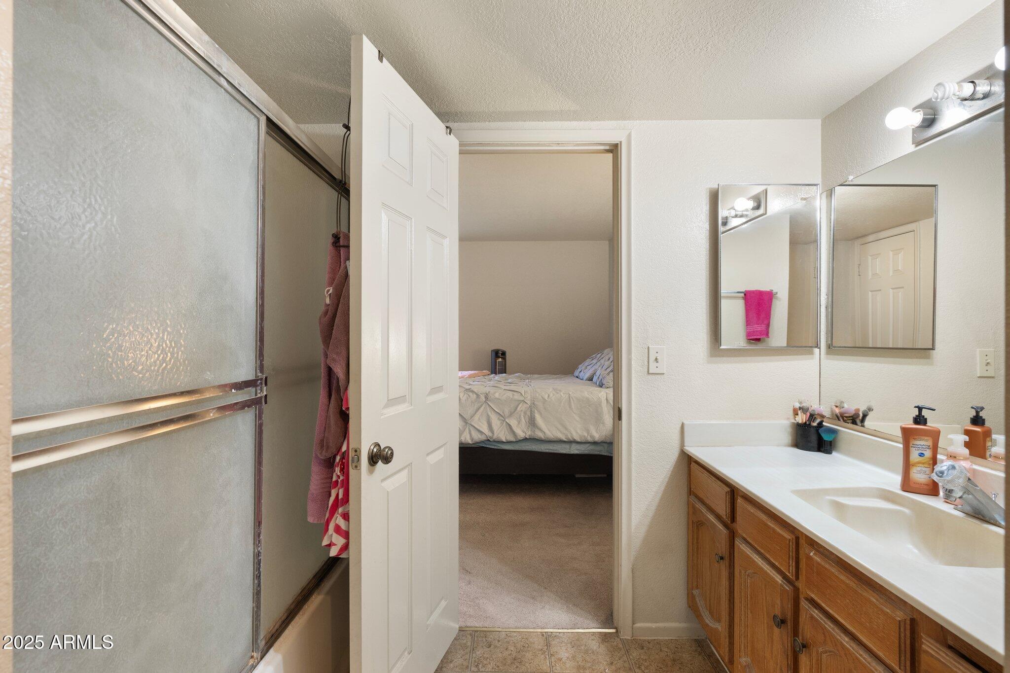 1402 East Guadalupe Road, Unit 145 Tempe, AZ 85283 - Photo 20 of 22 Primary Bath