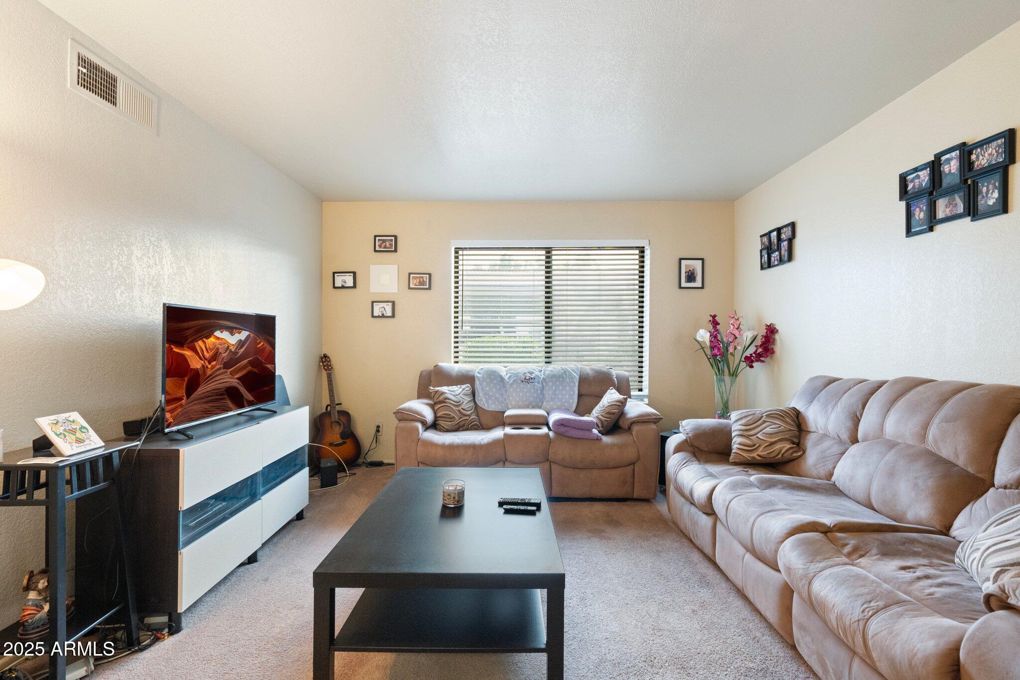 1402 East Guadalupe Road, Unit 145 Tempe, AZ 85283 - Photo 6 of 22 Living Room