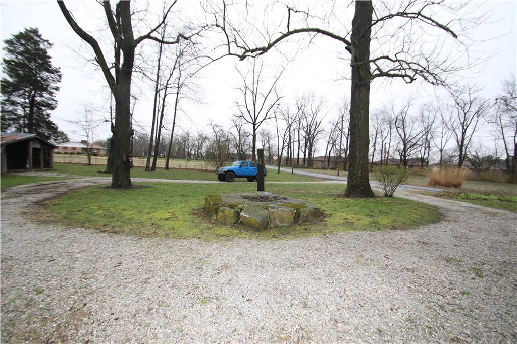 2126 Schleter Road Seymour, IN 47274 - Photo 7 of 45 Gallery Image 7