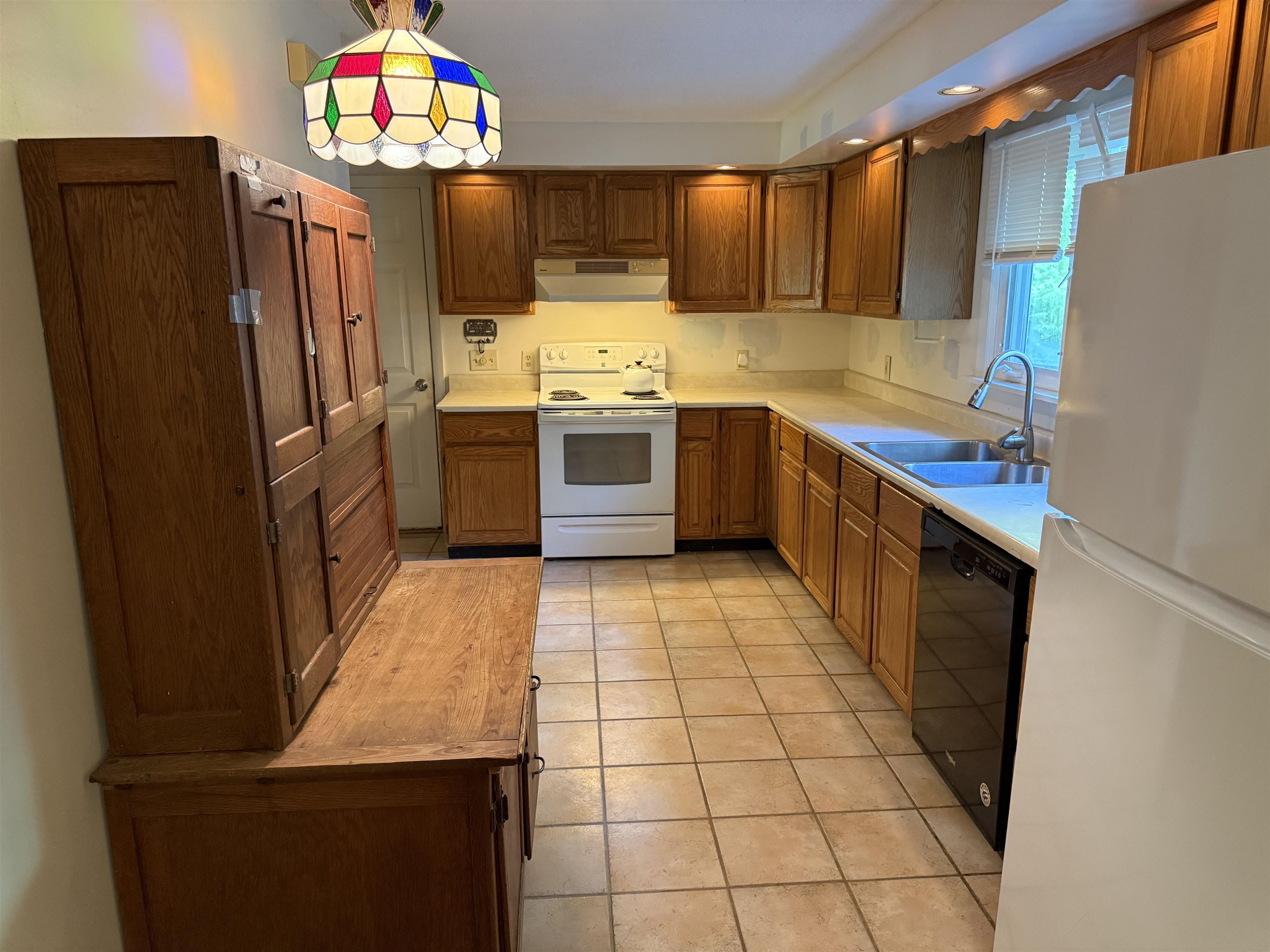 82 Sunset Drive Colchester, VT 05446 - Photo 3 of 15