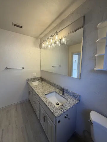 $1,550 | 2716 29th Street, Lubbock, TX 79410