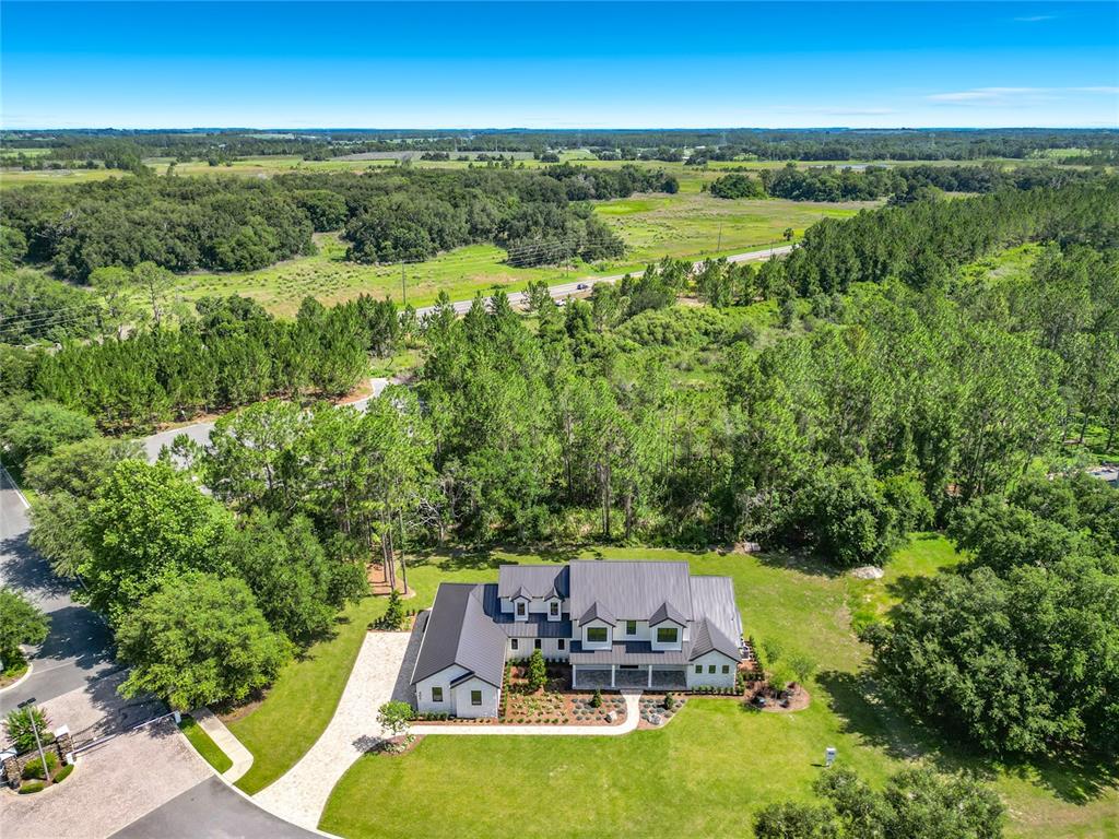 405 Long And Winding Road Howey-in-the-Hills, FL 34737 - Photo 7 of 100