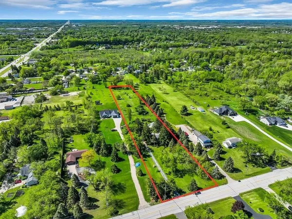 $426,100 | 2901 West Forest Hill Avenue, Franklin, WI 53132
