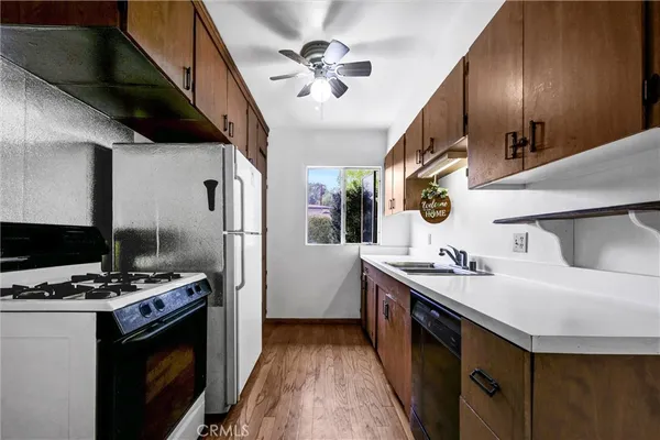 $650,000 | 305 Raymondale Drive, Unit L, South Pasadena, CA 91030