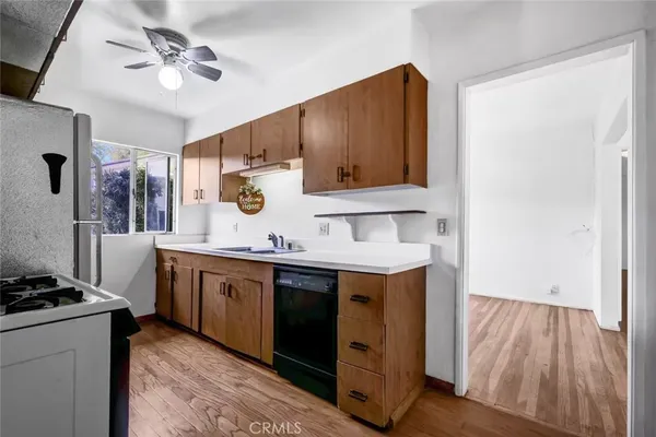 $650,000 | 305 Raymondale Drive, Unit L, South Pasadena, CA 91030