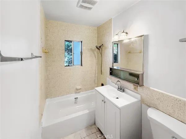 $650,000 | 305 Raymondale Drive, Unit L, South Pasadena, CA 91030