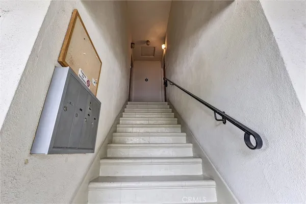 $650,000 | 305 Raymondale Drive, Unit L, South Pasadena, CA 91030