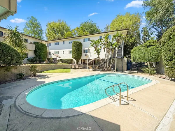 $650,000 | 305 Raymondale Drive, Unit L, South Pasadena, CA 91030
