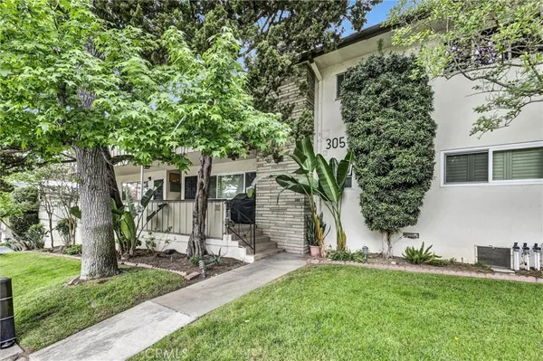 $650,000 | 305 Raymondale Drive, Unit L, South Pasadena, CA 91030