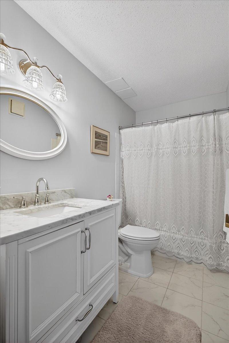 9550 Collegeview Road, Unit 218 Bloomington, MN 55437 - Photo 20 of 44