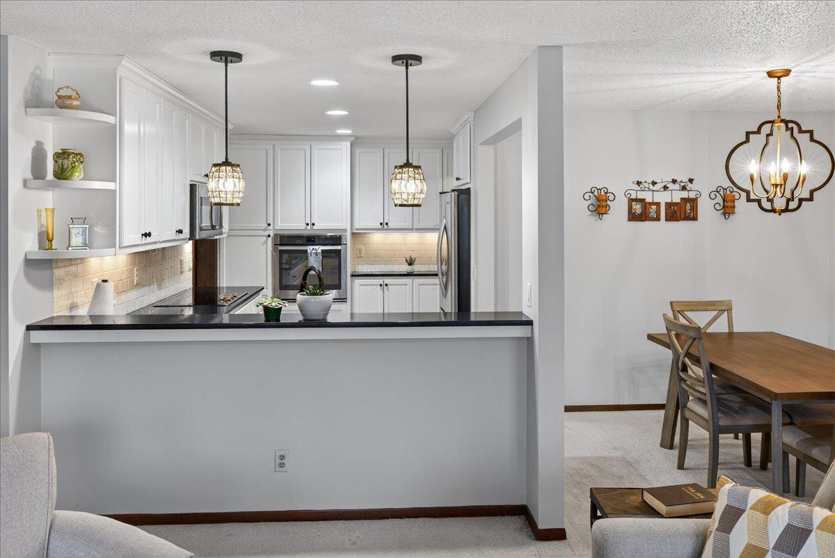 9550 Collegeview Road, Unit 218 Bloomington, MN 55437 - Photo 4 of 44